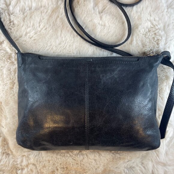 HOBO International Mara Black Leather Small Classic Crossbody Zippered Purse - Picture 4 of 8